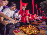 甘肅山丹炒撥拉美食節(jié)火熱開幕
